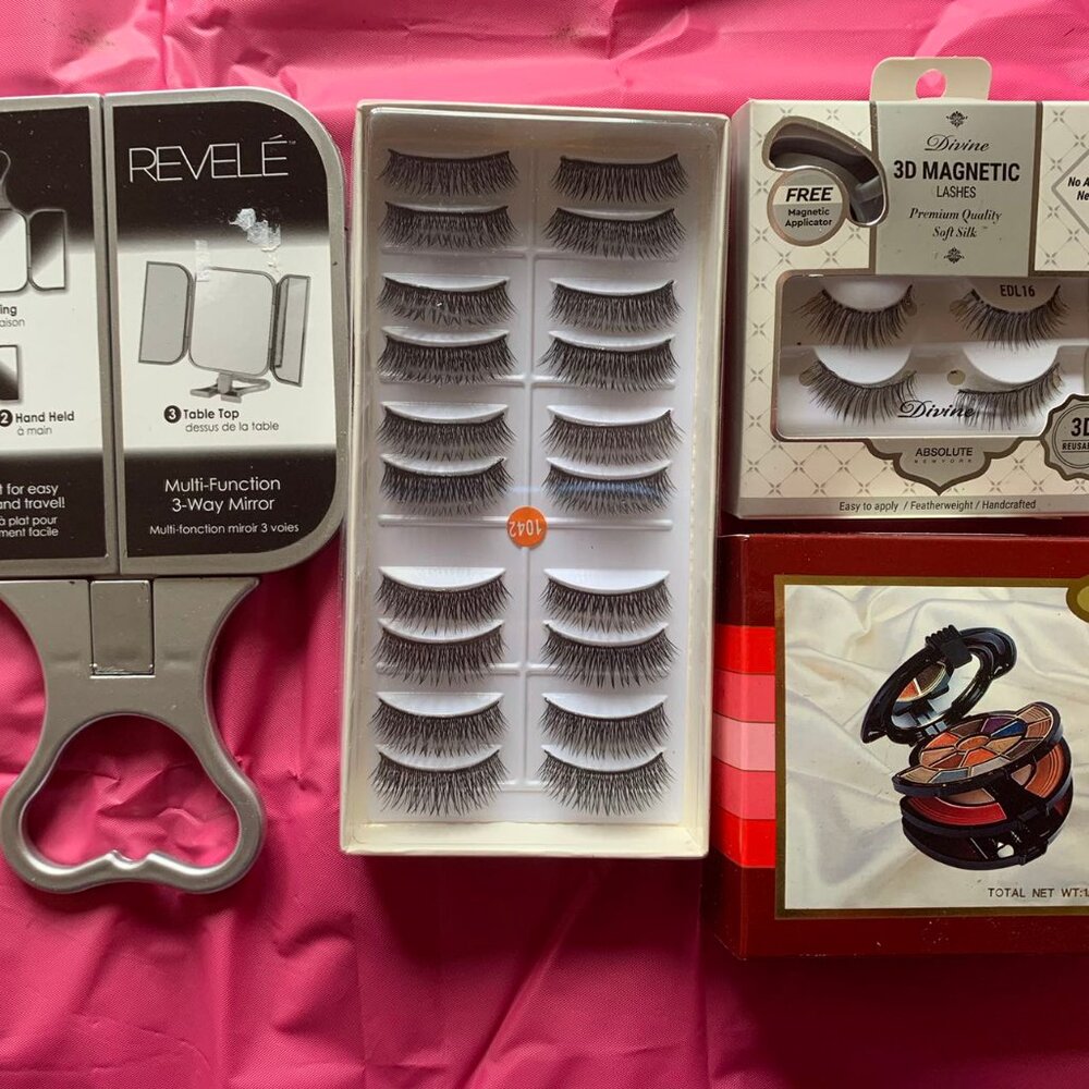Women's makeup/lashes/mirror beauty set